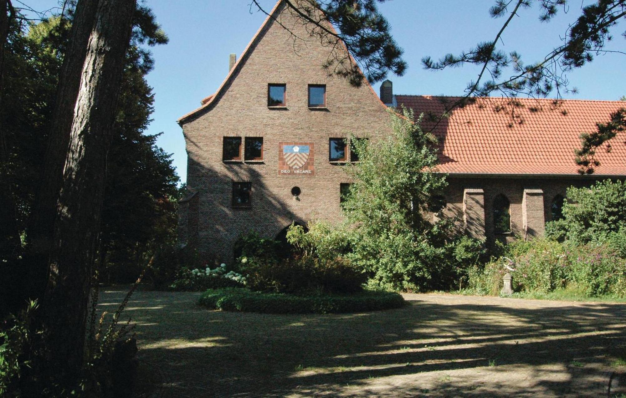 2 Bedroom Pet Friendly Home In Egmond Aan Zee Bagian luar foto